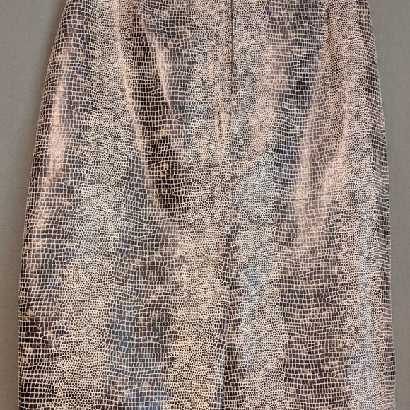 Plus size pencil skirt - Danier snakeskin print leather - Picture 4 of 10